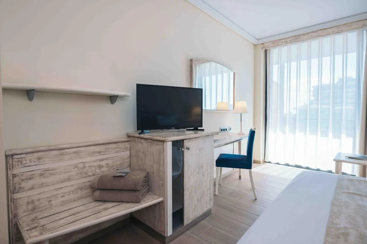 Hotel Port Salins By Pierre & Vacances إمبوريابرافا