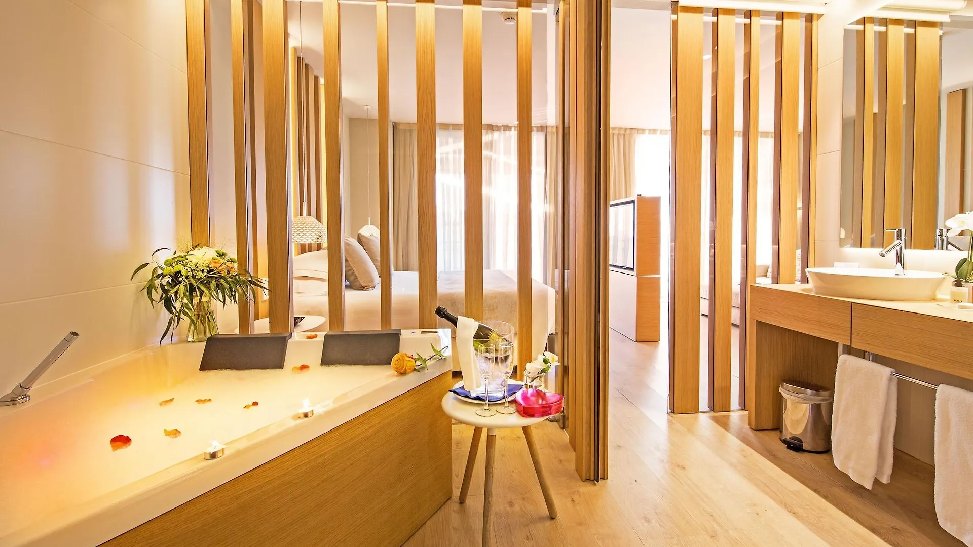 Hotel Port Salins By Pierre & Vacances Empuriabrava