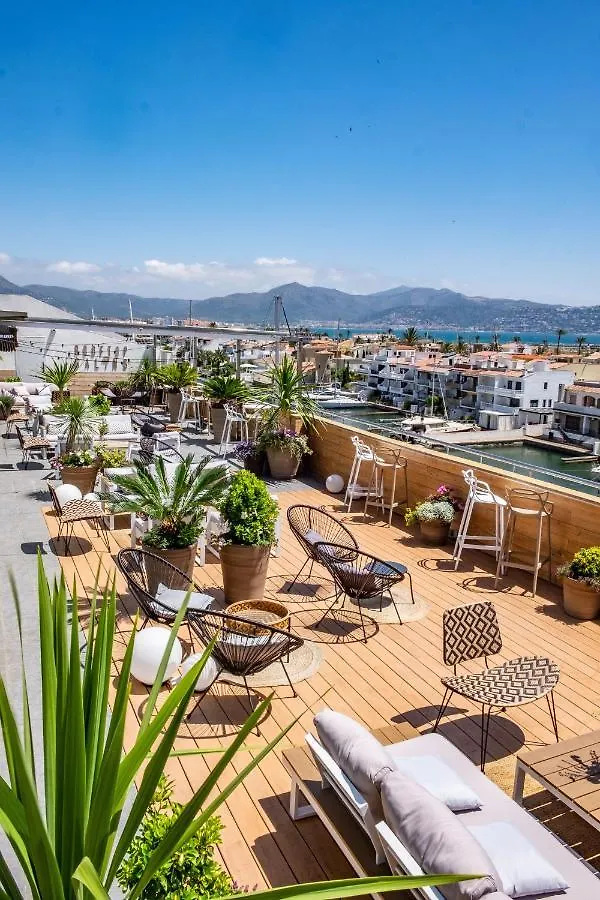 Hotel Port Salins By Pierre & Vacances Empuriabrava 4*,