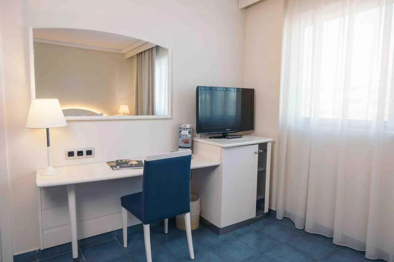 Hotel Port Salins By Pierre & Vacances Empuriabrava Spain
