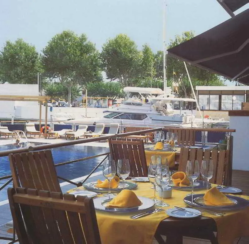 Hotel Port Salins By Pierre & Vacances Empuriabrava