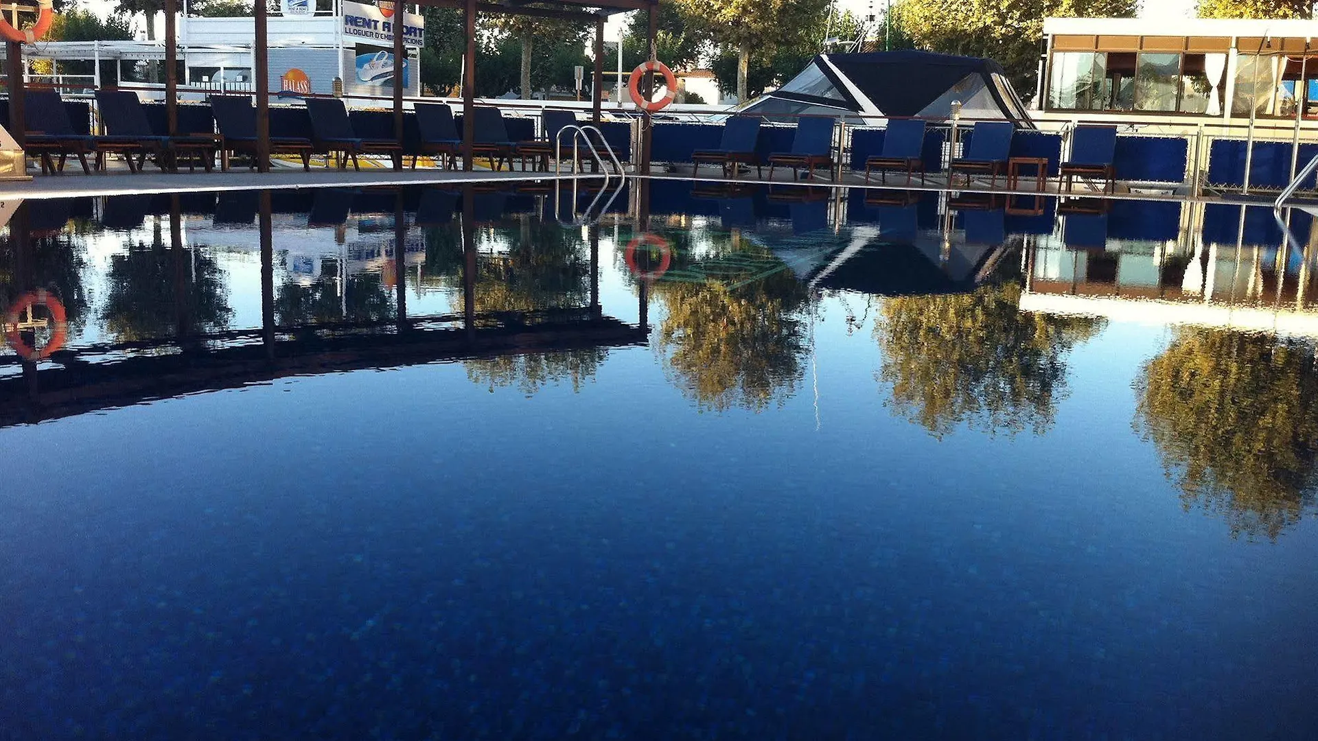 Hotel Port Salins By Pierre & Vacances Empuriabrava 4*,